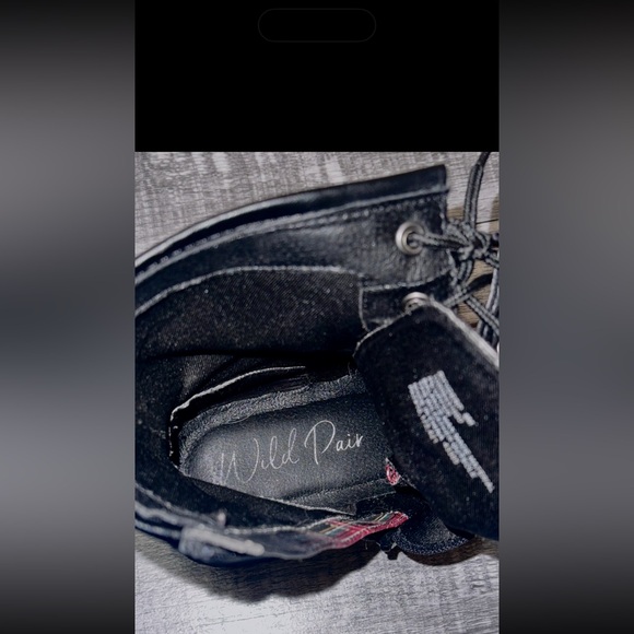 Wild Pair Women's Ryyder Leather Moto
Combat & Lace-up Boots - Picture 9 of 9